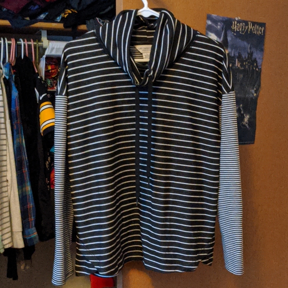 Liz Claiborne cowl neck hoodie size L